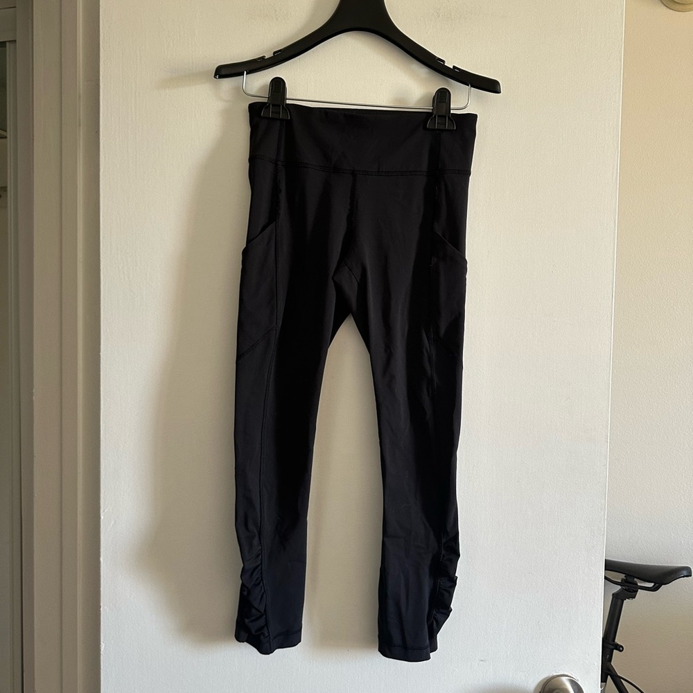 Lululemon Athletica Black Ruffle Full On Luxtreme Athletic Running Crop Leggings - Picture 2 of 9